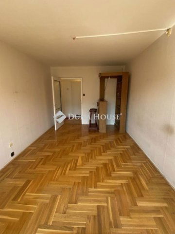 Eladó panellakás, Budapesten, III. kerületben 79.99 M Ft