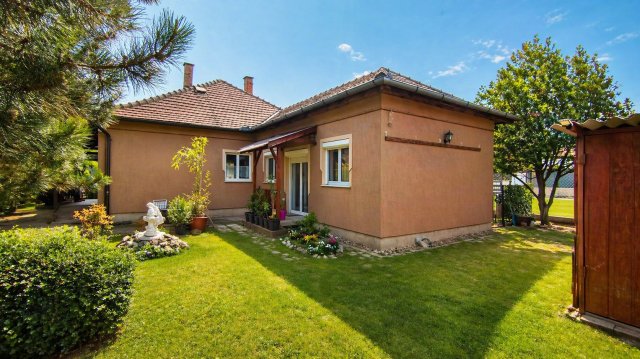 Eladó családi ház, Érden 93.9 M Ft, 3+1 szobás