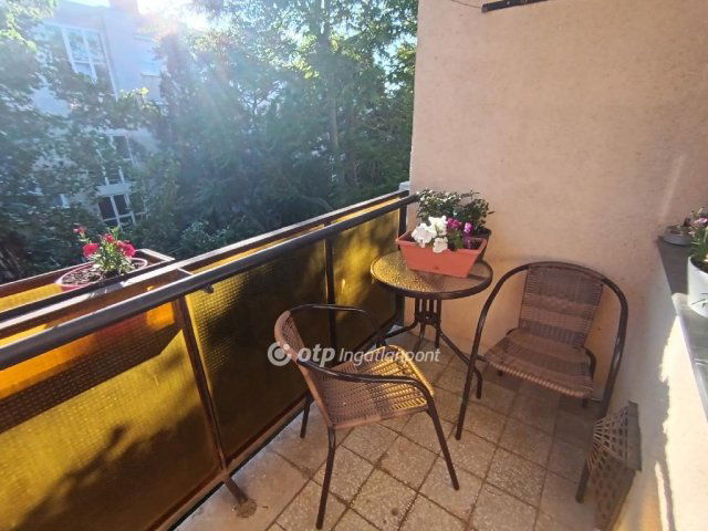 Eladó téglalakás, Törökszentmiklóson 19.3 M Ft, 2 szobás