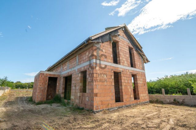 Eladó ikerház, Mogyoródon 104.5 M Ft, 4 szobás