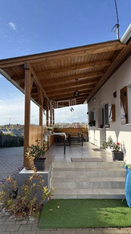 Eladó családi ház, Siófokon 178 M Ft, 4 szobás