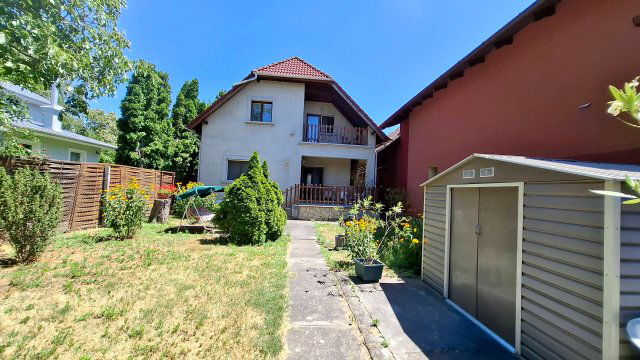 Eladó családi ház, Budapesten, III. kerületben 228.9 M Ft