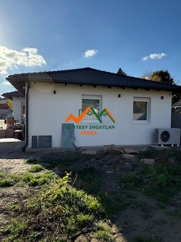 Eladó családi ház, Szigetszentmiklóson 120 M Ft, 5 szobás