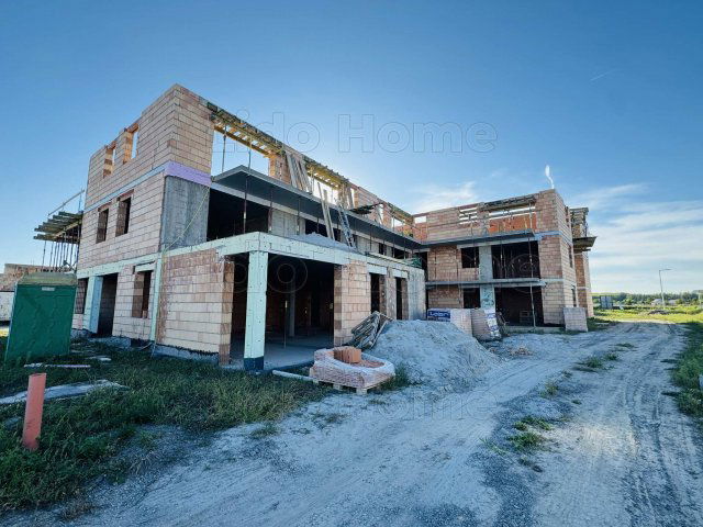 Eladó téglalakás, Győrött 43.945 M Ft, 2 szobás