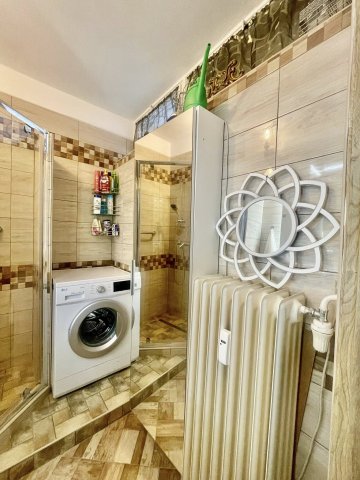 Eladó panellakás, Komlón, Kossuth Lajos utcában 30.99 M Ft