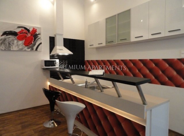 Kiadó téglalakás, albérlet, VI. kerületben, Anker közben