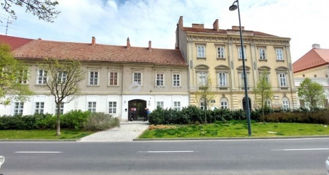 Eladó téglalakás, Szombathelyen 42.5 M Ft, 2 szobás