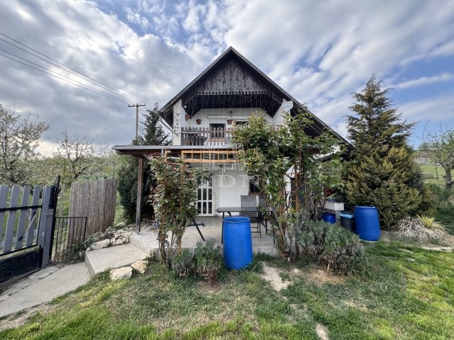 Eladó családi ház, Csóron 41.9 M Ft, 2 szobás