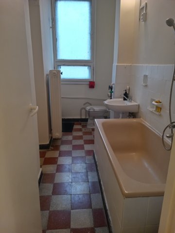 Kiadó téglalakás, albérlet, Kecskeméten 100 E Ft / hó