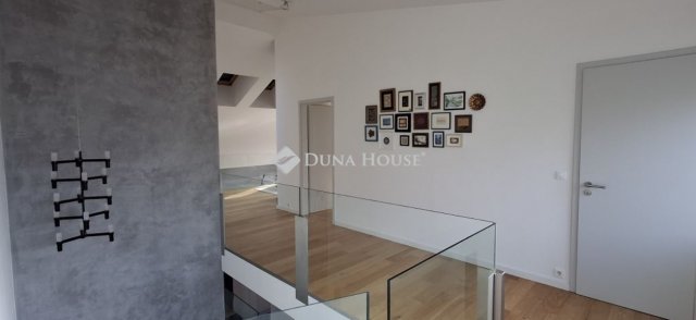Eladó családi ház, Dunaharasztin 309 M Ft, 6 szobás