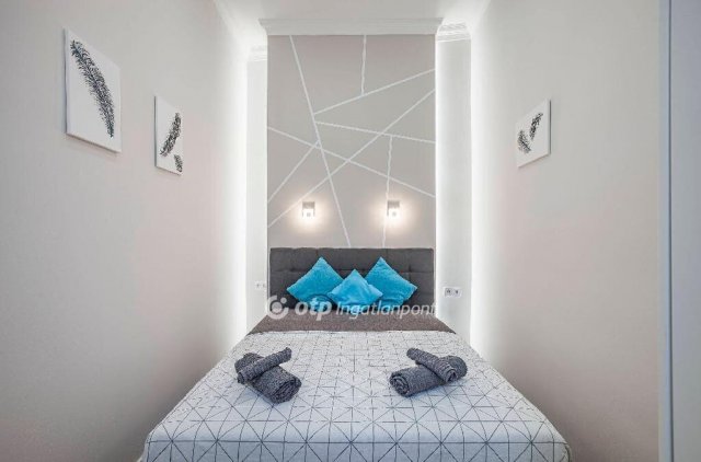 Eladó téglalakás, Budapesten, VII. kerületben 72.5 M Ft