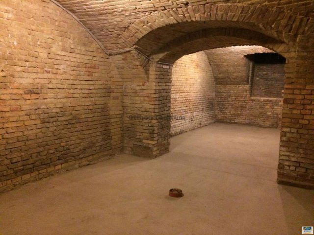 Eladó ipari ingatlan, Budapesten, IX. kerületben 17.1 M Ft