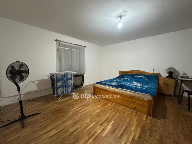 Eladó családi ház, Szentesen 34.9 M Ft, 3 szobás