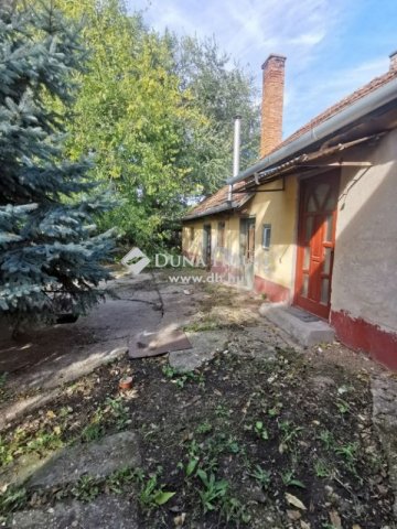 Eladó családi ház, Cegléden 23.5 M Ft, 2 szobás