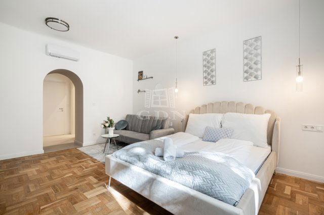 Eladó téglalakás, Budapesten, VII. kerületben 133.59 M Ft