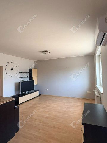 Eladó téglalakás, Győrött 69.5 M Ft, 3 szobás