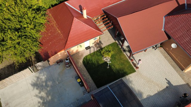 Eladó családi ház, Tabdin 120 M Ft, 4 szobás