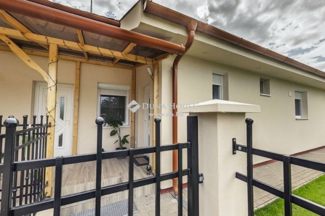 Eladó családi ház, Kecskeméten 79.9 M Ft, 4 szobás