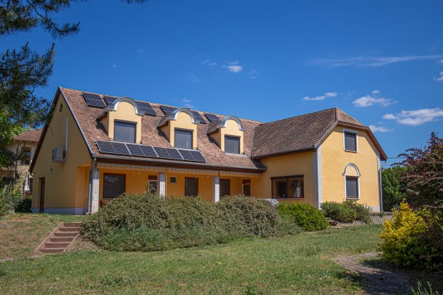 Eladó családi ház, Biatorbágyon, Levente utcában 259 M Ft