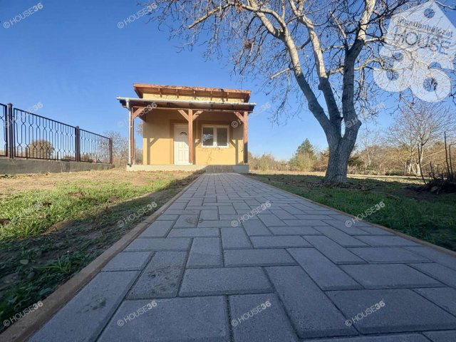 Eladó családi ház, Kiskunfélegyházán 32.85 M Ft, 2 szobás