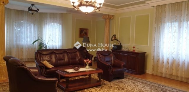 Eladó családi ház, Fóton 270 M Ft, 6 szobás