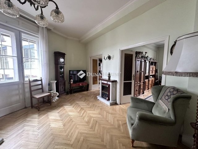 Eladó téglalakás, Budapesten, XII. kerületben 178.8 M Ft