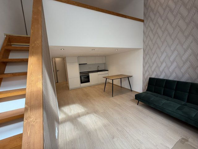 Eladó téglalakás, Budapesten, VII. kerületben 56.7 M Ft