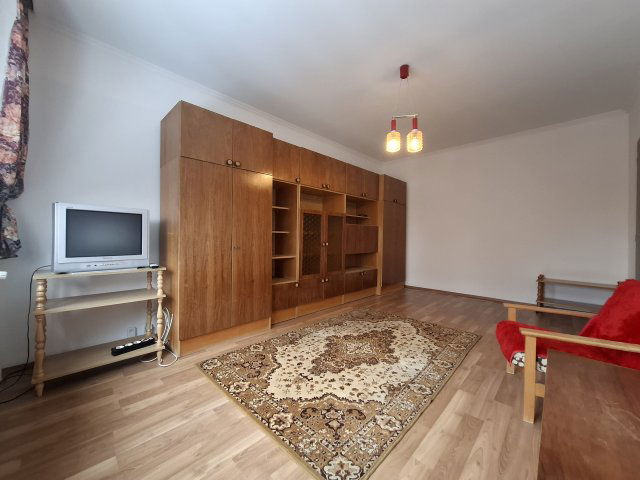 Eladó panellakás, Dunaújvárosban 32.5 M Ft, 1+1 szobás