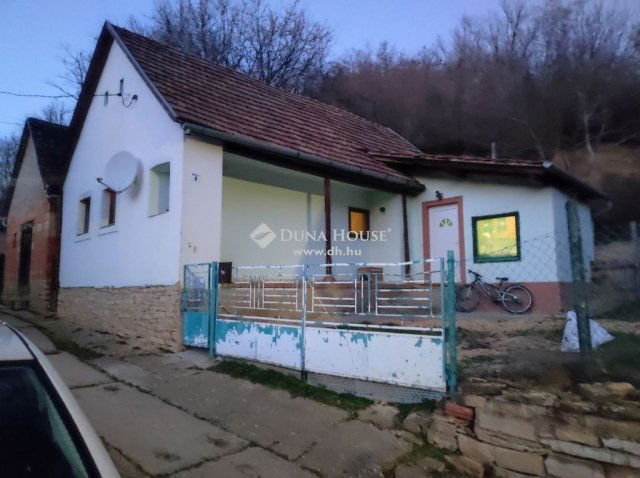 Eladó családi ház, Ófalun 10 M Ft, 1 szobás