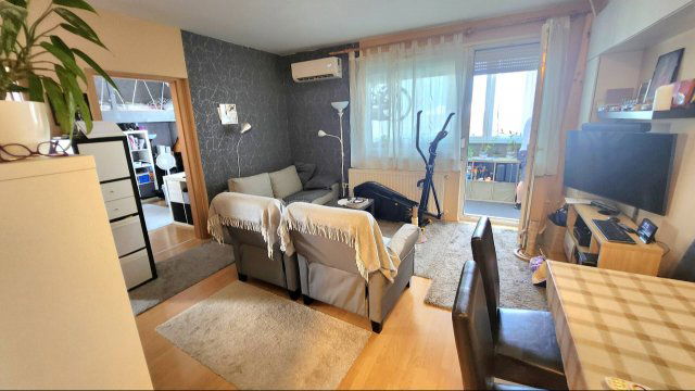 Eladó téglalakás, Szigetszentmiklóson 65 M Ft, 3 szobás