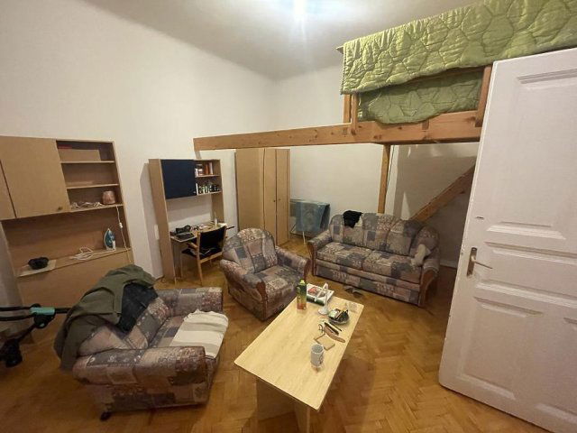 Eladó téglalakás, Budapesten, VII. kerületben, Garay utcában