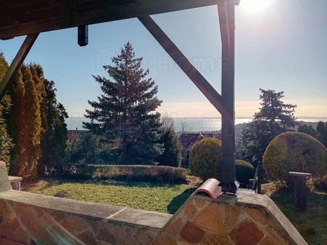 Eladó nyaraló, Balatonalmádiban 177 M Ft / költözzbe.hu