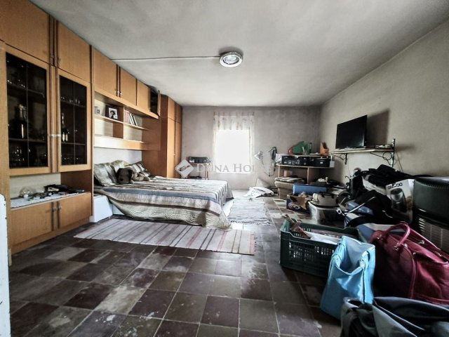 Eladó mezogazdasagi ingatlan, Szatymazon 70.1 M Ft, 4 szobás