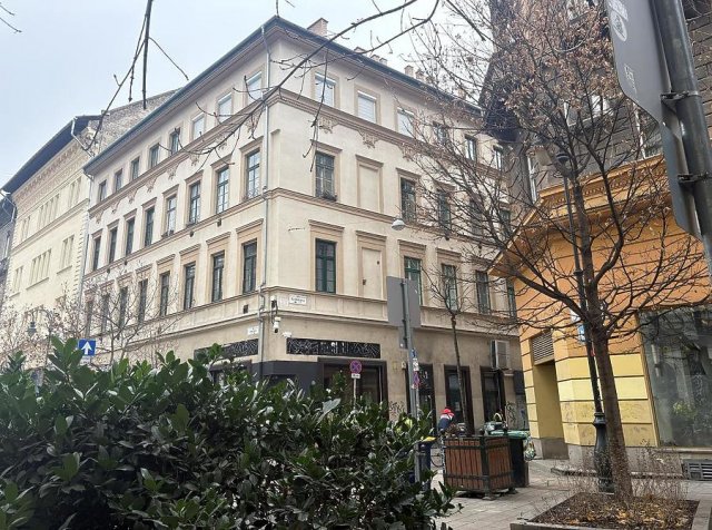 Eladó téglalakás, Budapesten, VII. kerületben, Király utcában