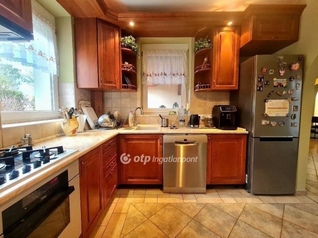 Eladó családi ház, Ostoroson 129 M Ft, 3 szobás