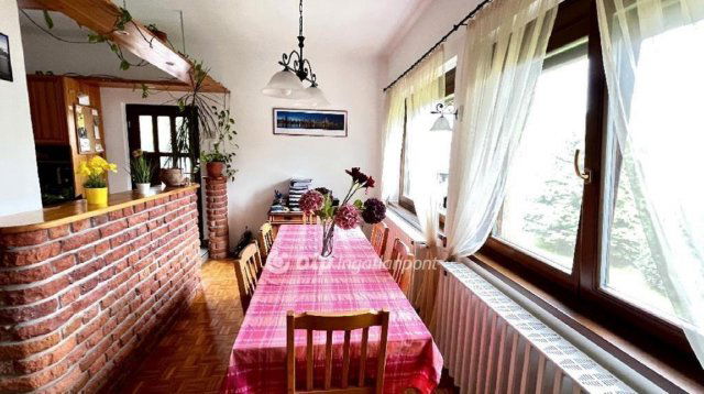 Eladó családi ház, Érden 159.999 M Ft, 4 szobás