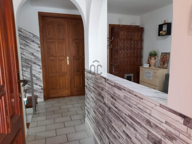 Eladó családi ház, Tiszafüreden 70 M Ft, 5 szobás