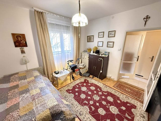 Eladó panellakás, Pécsett, Jedlik Ányos utcában 53.9 M Ft