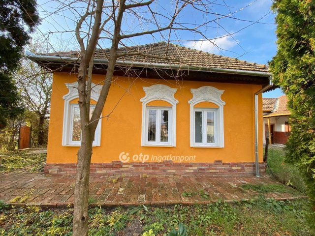 Eladó családi ház, Sarudon 52 M Ft, 1+3 szobás