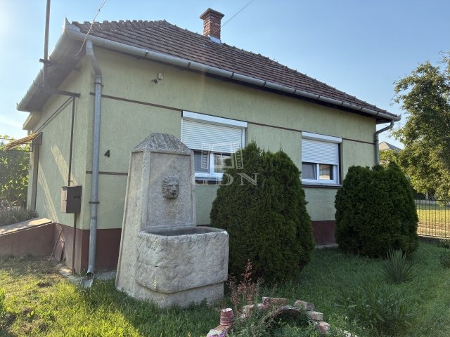 Eladó családi ház, Bánokszentgyörgyön 19.9 M Ft, 2 szobás