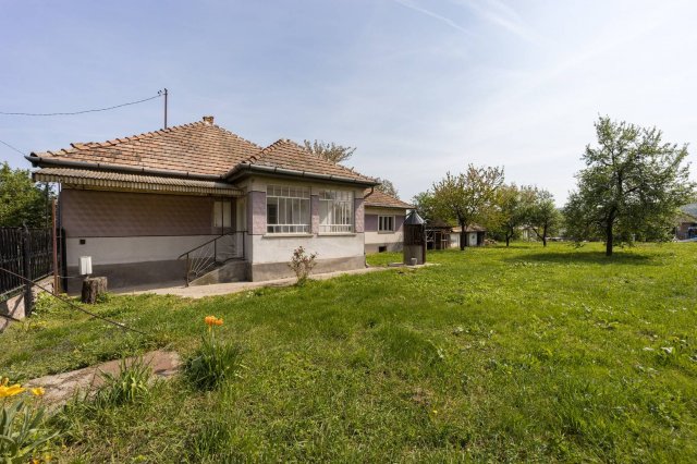 Eladó családi ház, Bernecebarátiban 26.9 M Ft, 3 szobás