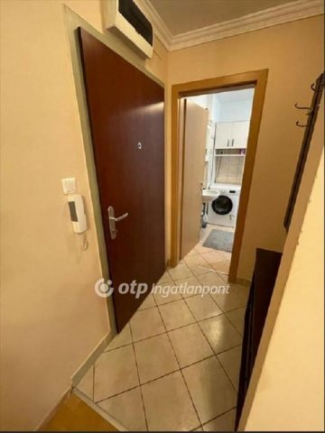 Eladó téglalakás, Budapesten, VIII. kerületben 93.8 M Ft