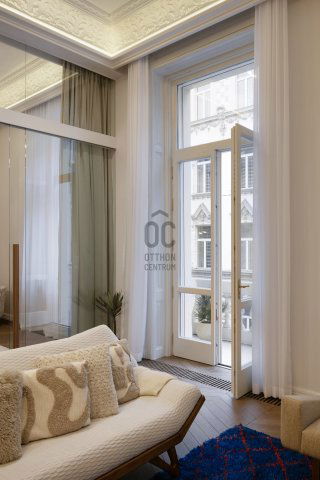 Eladó téglalakás, V. kerületben, Kálmán Imre utcában