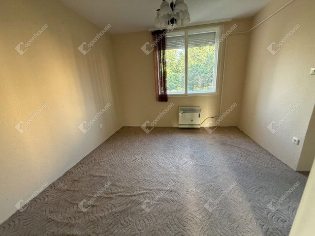 Eladó téglalakás, Zalaegerszegen 32.9 M Ft, 2 szobás