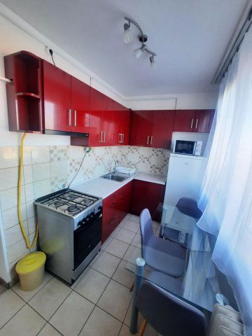 Kiadó panellakás, albérlet, Debrecenben 350 E Ft / hó, 3 szobás
