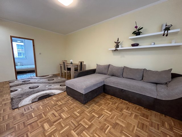 Eladó téglalakás, Debrecenben 66 M Ft, 2 szobás