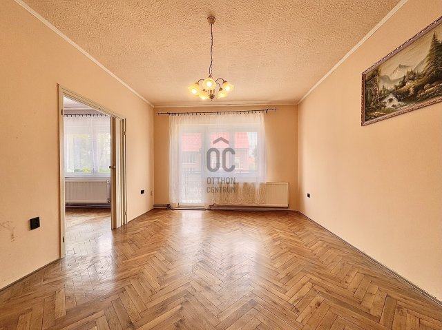 Eladó téglalakás, Győrött 61.9 M Ft, 3 szobás