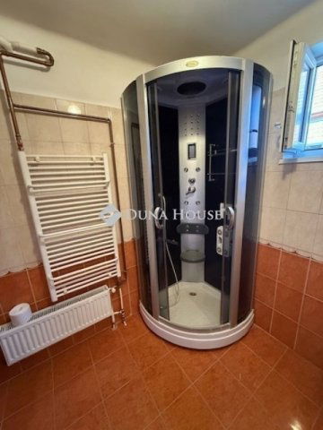 Eladó családi ház, Nagykőrösön 63 M Ft, 2 szobás