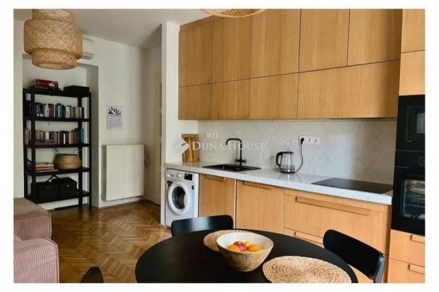 Eladó téglalakás, Budapesten, XII. kerületben 129 M Ft, 3 szobás