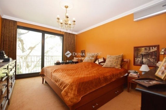 Eladó ikerház, Budapesten, II. kerületben 230 M Ft, 5 szobás